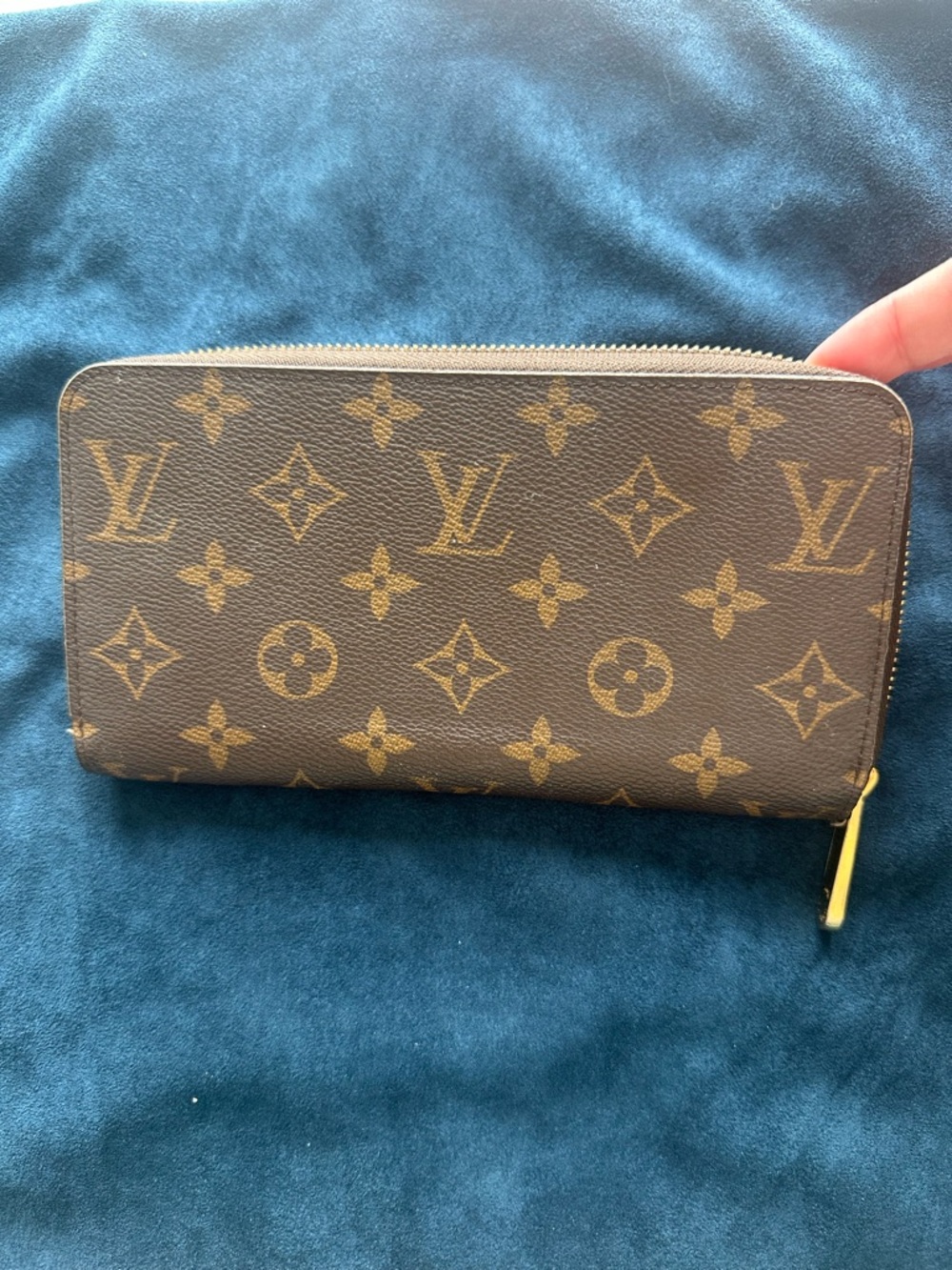 Louis Vuitton Zippy Wallet (large Size)